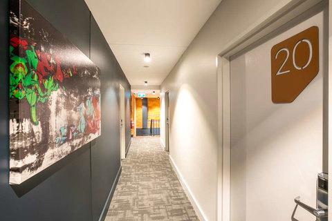 Chardons Corner Hotel - Holiday Adelaide 0