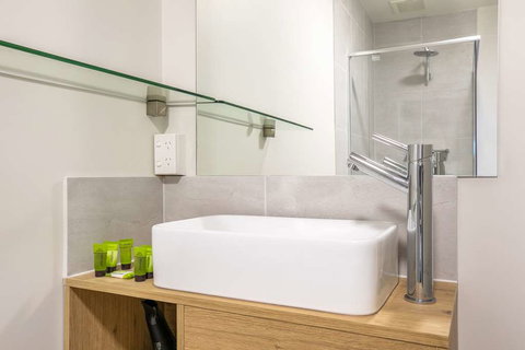 Chardons Corner Hotel - Holiday Adelaide 5