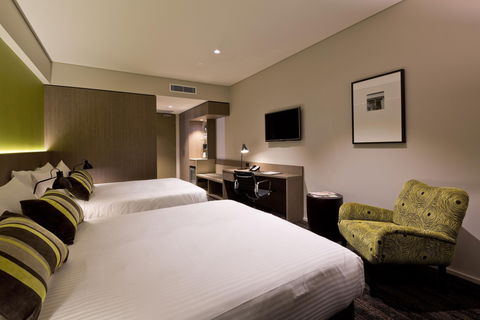 The Glen Hotel & Suites - Holiday Adelaide 2