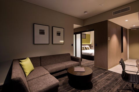 The Glen Hotel & Suites - Holiday Adelaide 4