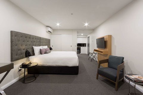 Avenue Hotel Canberra - Holiday Adelaide 4