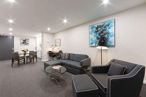 Avenue Hotel Canberra - Holiday Adelaide 5