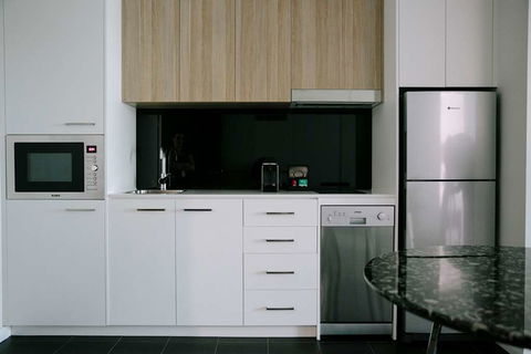 Avenue Hotel Canberra - Holiday Adelaide 7