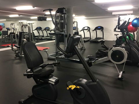 Avenue Hotel Canberra - Holiday Adelaide 10