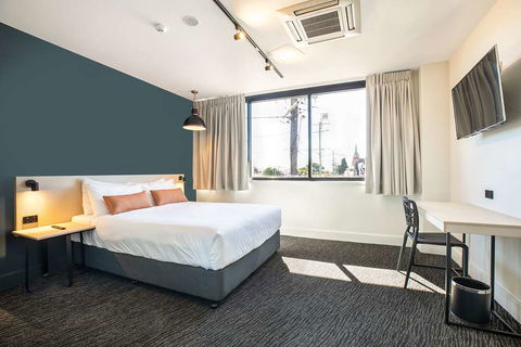 Chardons Corner Hotel - Holiday Adelaide 6