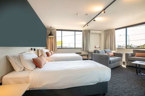 Chardons Corner Hotel - Holiday Adelaide 7
