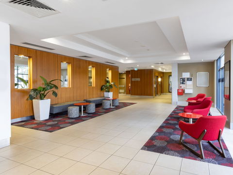 Mercure Brisbane Garden City - Holiday Adelaide 4