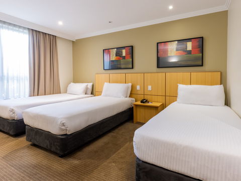 Mercure Brisbane Garden City - Holiday Adelaide 14