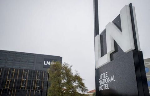 Little National Hotel - Holiday Adelaide 1