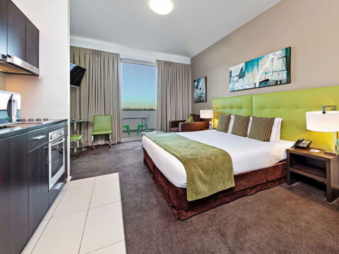 Mercure Melbourne Caroline Springs - Holiday Adelaide 7