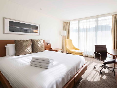 Novotel Canberra - Holiday Adelaide 3