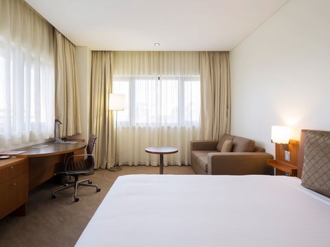 Novotel Canberra - Holiday Adelaide 4