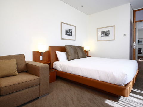 Novotel Canberra - Holiday Adelaide 5