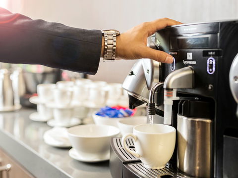 Novotel Canberra - Holiday Adelaide 8