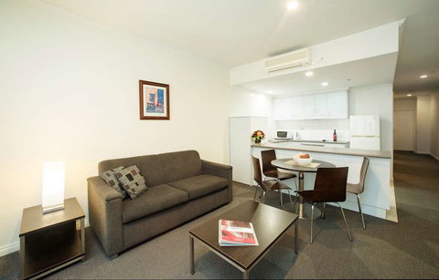 Franklin Central Apartments - Holiday Adelaide 3