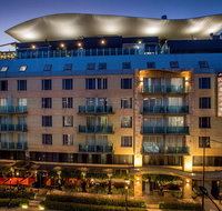 Majestic Roof Garden Hotel - Holiday Adelaide