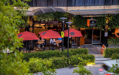 Majestic Roof Garden Hotel - Holiday Adelaide 1