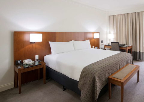 Majestic Roof Garden Hotel - Holiday Adelaide 14