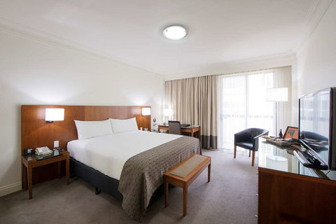Majestic Roof Garden Hotel - Holiday Adelaide 15