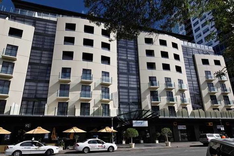 Mantra Hindmarsh Square - Holiday Adelaide 0