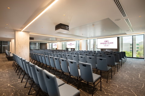 Crowne Plaza Adelaide - Holiday Adelaide 17