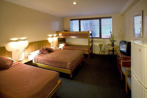 Capital Executive Apt Hotel Canberra - Holiday Adelaide 2