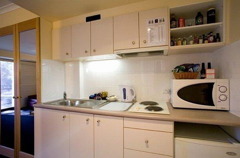 Capital Executive Apt Hotel Canberra - Holiday Adelaide 9