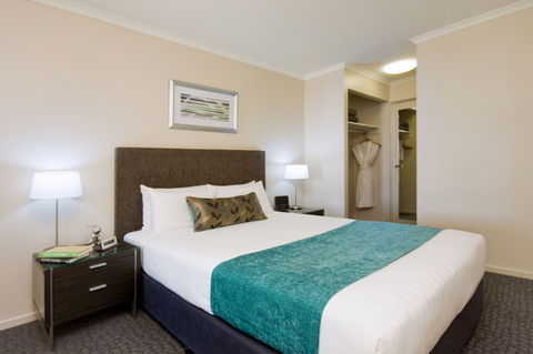 Pacific Suites Canberra - Holiday Adelaide 4