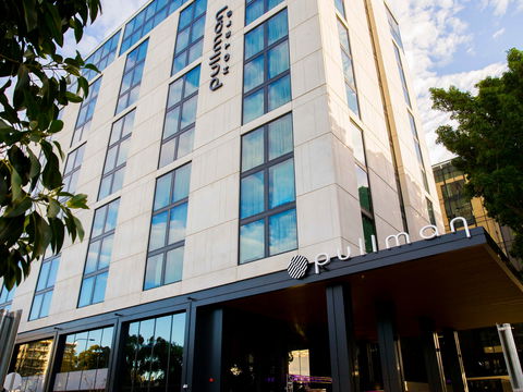 Pullman Sydney Airport Hotel - Holiday Adelaide 0