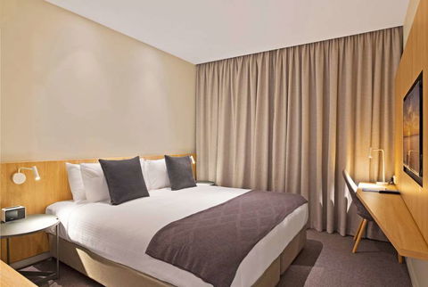 Mantra Hotel At Sydney Airport - Holiday Adelaide 2