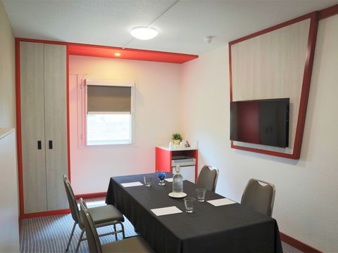 Ibis Sydney Airport - Holiday Adelaide 10