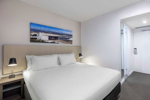 Travelodge Sydney Airport - Holiday Adelaide 9