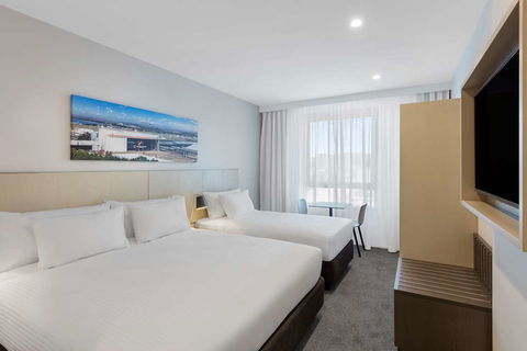 Travelodge Sydney Airport - Holiday Adelaide 10