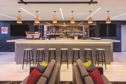 Travelodge Sydney Airport - Holiday Adelaide 12