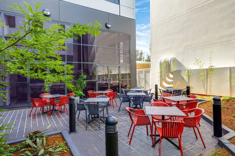Travelodge Sydney Airport - Holiday Adelaide 13