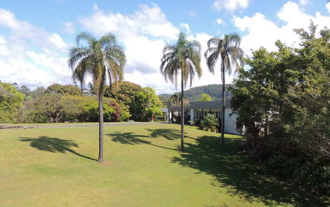 Comfort Inn Premier Coffs Harbour - Holiday Adelaide 0