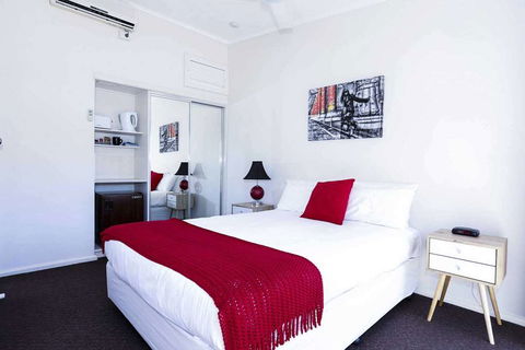 Comfort Inn Premier Coffs Harbour - Holiday Adelaide 1