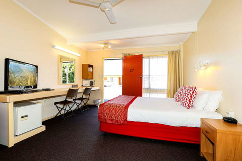 Comfort Inn Premier Coffs Harbour - Holiday Adelaide 2