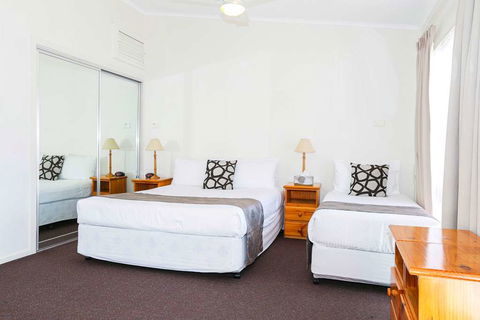 Comfort Inn Premier Coffs Harbour - Holiday Adelaide 5