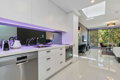 Good Life Suites - Holiday Adelaide 4