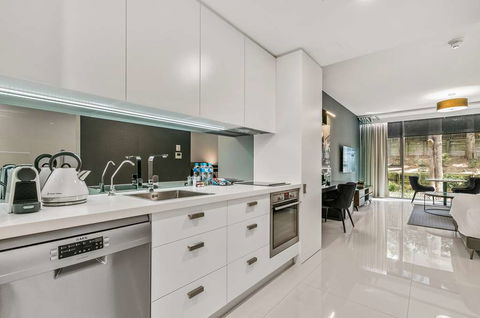 Good Life Suites - Holiday Adelaide 5