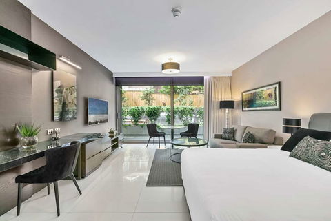 Good Life Suites - Holiday Adelaide 11