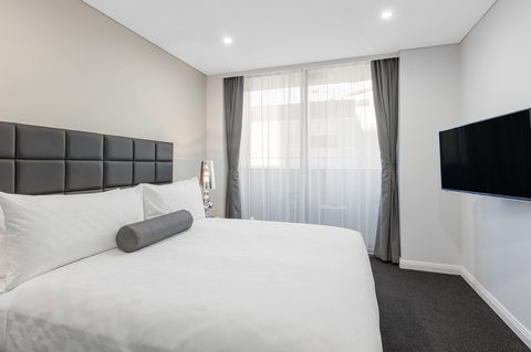 Meriton Serviced Apartments North Sydney - Holiday Adelaide 3