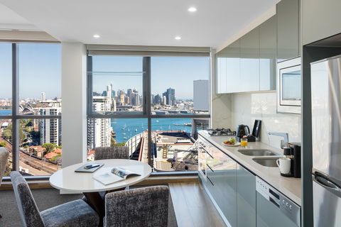 Meriton Serviced Apartments North Sydney - Holiday Adelaide 6