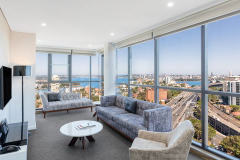 Meriton Serviced Apartments North Sydney - Holiday Adelaide 8