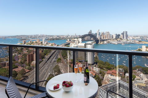 Meriton Serviced Apartments North Sydney - Holiday Adelaide 13