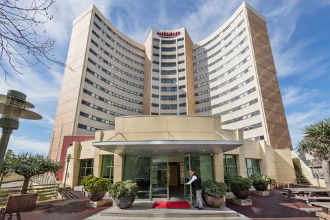 View Sydney - Holiday Adelaide 0