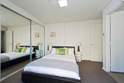 Astra Apartments North Sydney - Holiday Adelaide 4