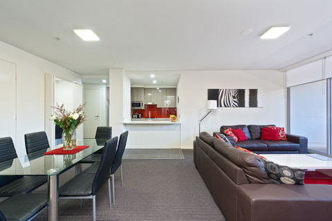 Astra Apartments North Sydney - Holiday Adelaide 8