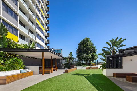 Alcyone Hotel Residences - Holiday Adelaide 3